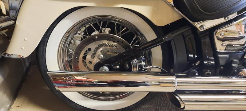 Race glaze white wall tyre cleaner