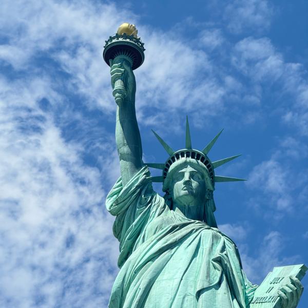 5533-Iconic New York City Fly & Stay