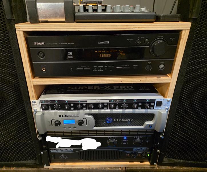 Behringer CX2310 V2 Stereo 2-Way/Mono 3-Way Crossover