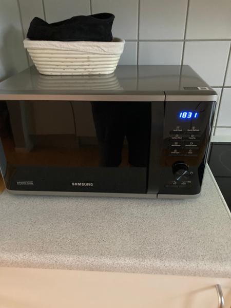 Samsung mikrobølgeovn MS23K3515AS