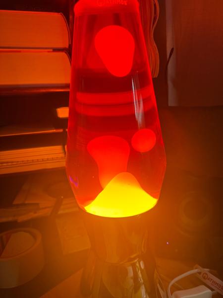 Astro Lavalampe, das Original: Gold - Gelb mit Orange Lava