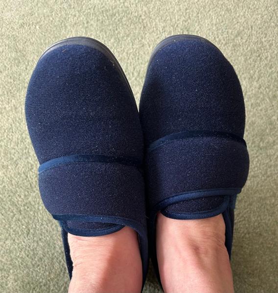 Super Comfy and Warm Cosyfeet Holly Slippers