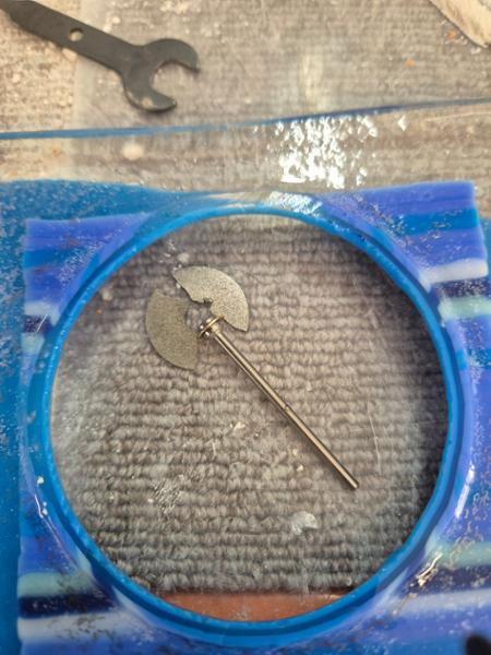 Shattered slitter disc