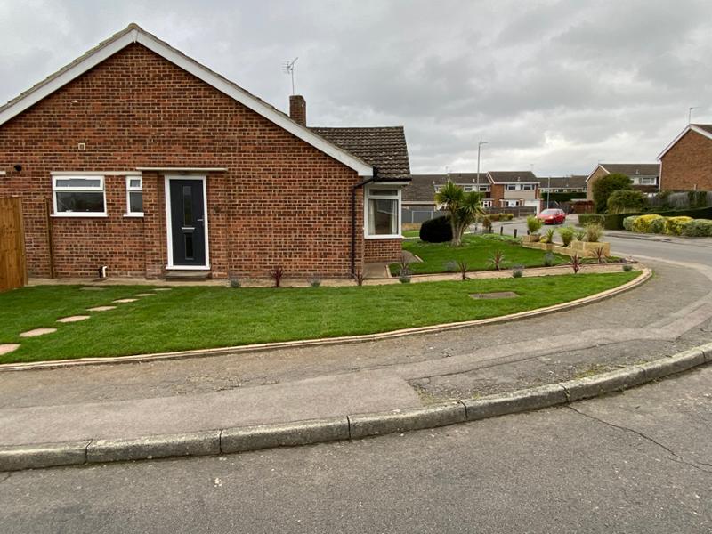 Lawn Turf from £2.59 per 1m2 - Garden Turf - Fresh Lawn Turf Rolls - Buy 10 - 1700+ Online