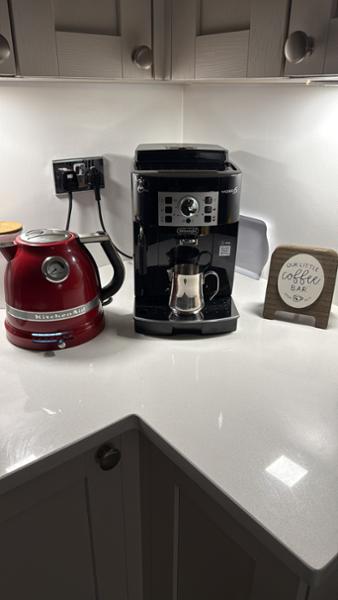Magnifica S Automatic Coffee Machine - Black