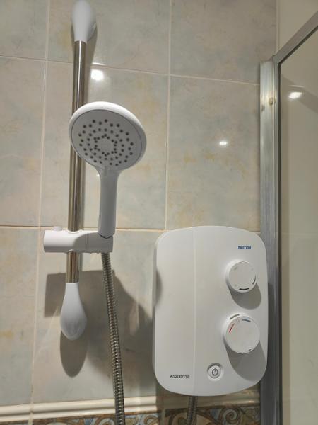 Electric Shower -Silent Running Thermostatic Power Shower AS2000SR