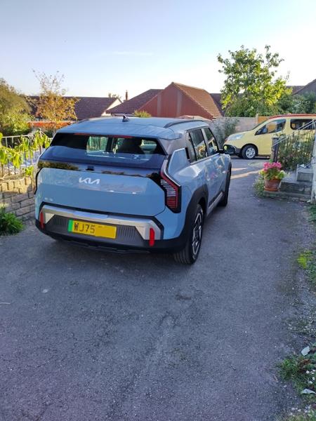 Good family car with excellent battery range.