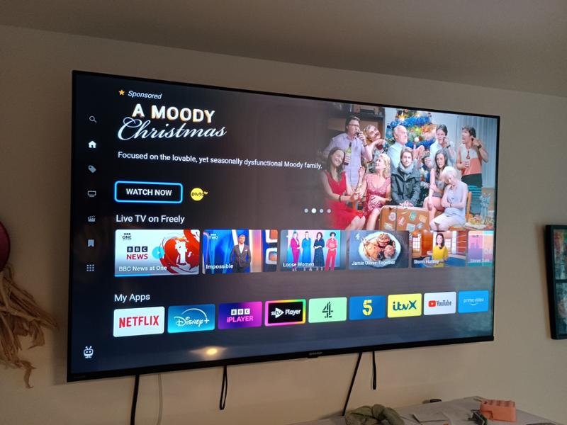 50″ 4K Ultra HD Smart TV powered by TiVo