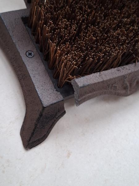 Poor quality and arrived broken – twice!
