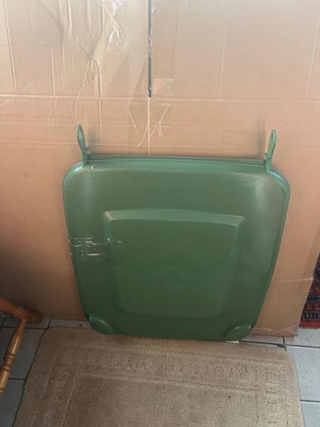 240 Litre Wheelie Bin | Green