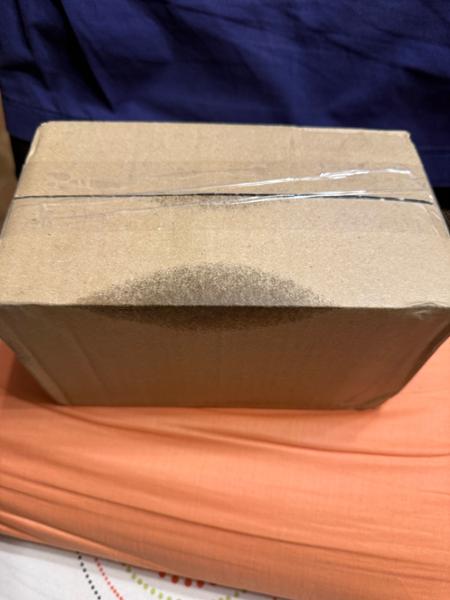 Embalaje defectuoso con productos deteriorados