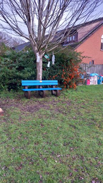 Memorial bench