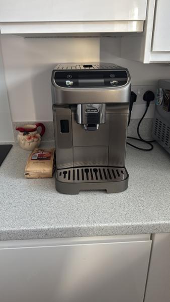 Magnifica Plus Bean to Cup Coffee Machine - Black