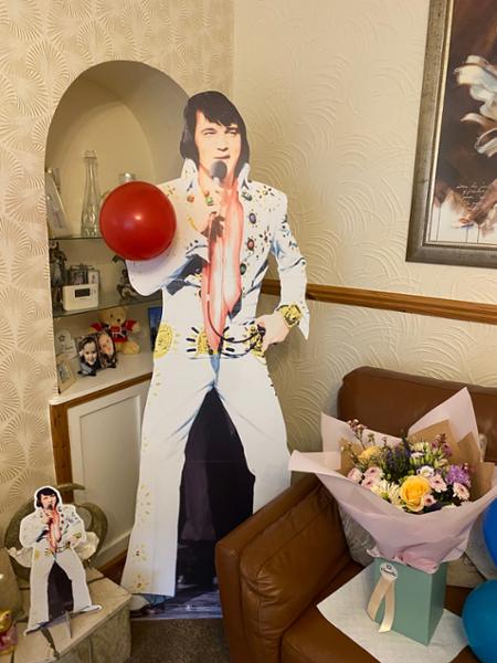 Great quality elvis stand