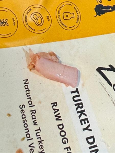 Ignoring bone fragments in raw food