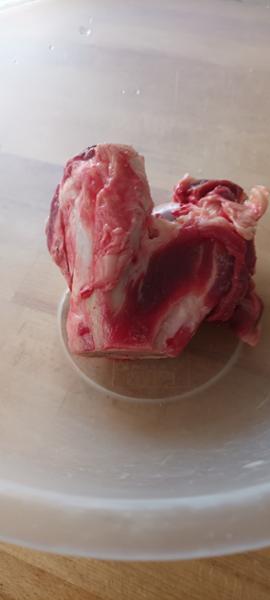 Raw Marrow Bones