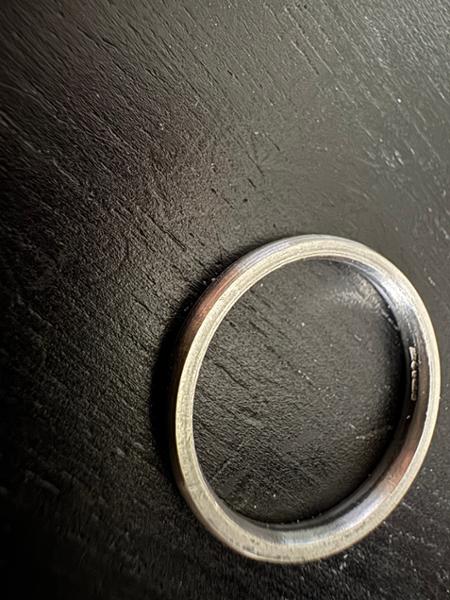Poor quality platinum wedding ring
