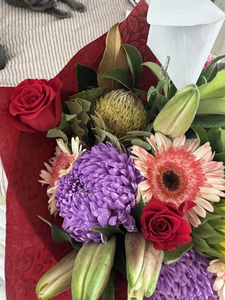 Beautiful flowers, please with the service