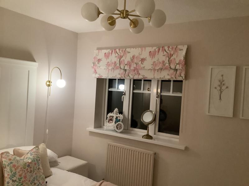 Fabulous Roman blind