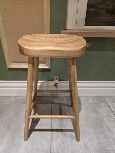 Lovely oak stools - not sure what's weathered