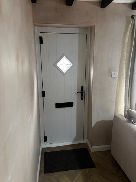 1 x A-Rated window and 1 x Front Solidor