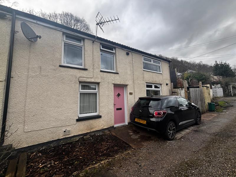 1 x A-Rated window and 1 x Front Solidor