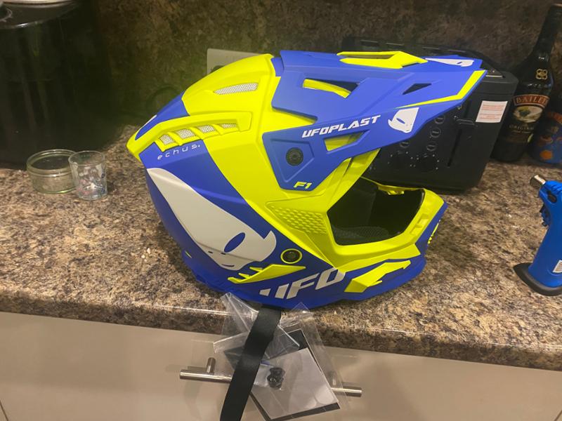 UFO echus neon yellow helmet