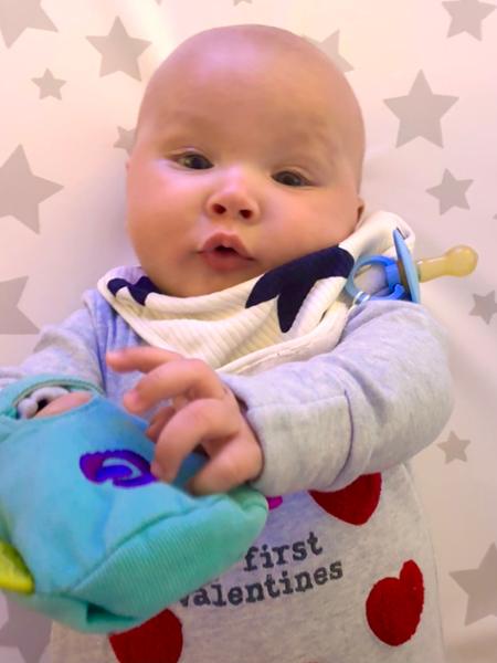 Gummee glove teething mitten and Heart shaped ring 3-6 months