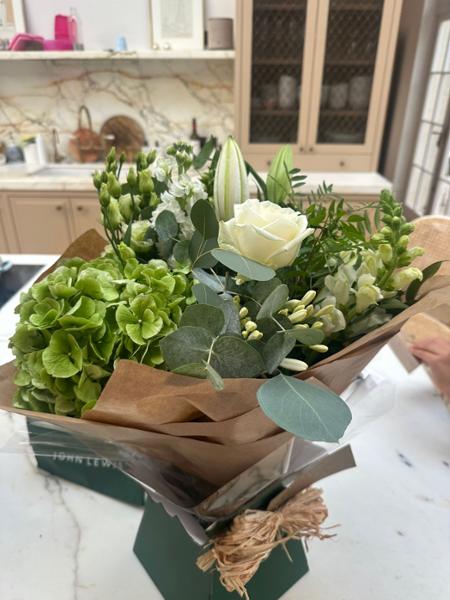 Beautiful flowers, Speedy Delivery
