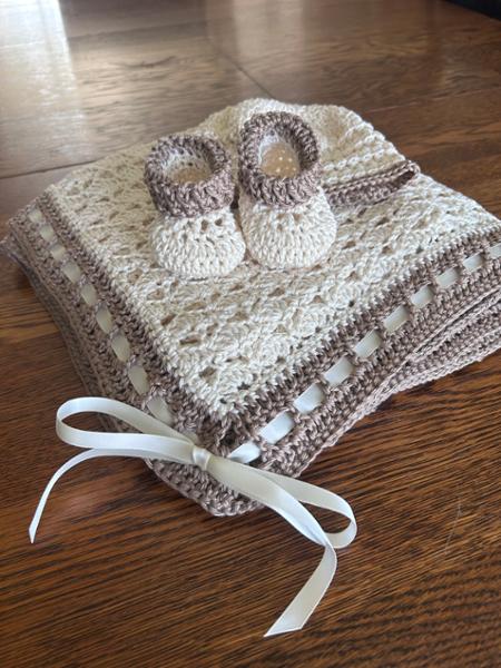 Beautiful yarn, slow shipping