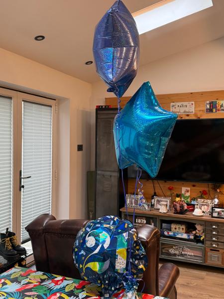 One of the 3 balloons arrived deflated.