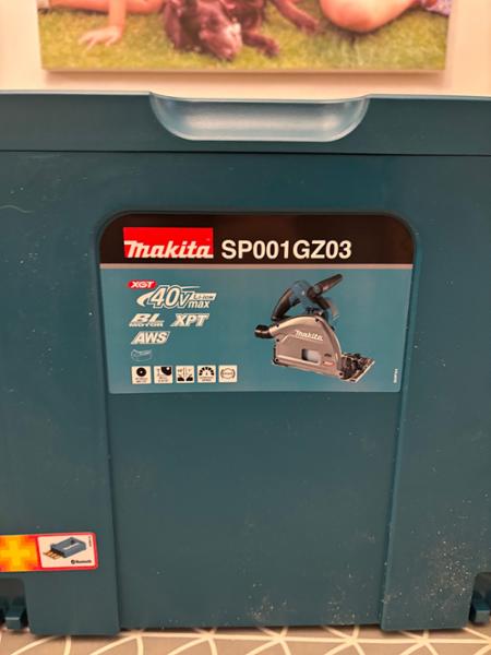 Makita SP001GZ03 40V Brushless Plunge Saw + 2 x Guide Rail Connector & Clamp Set
