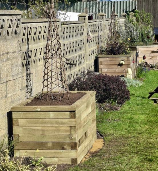 Raised Bed - Design Your Own Shape & Size | Modular Wooden Raised Beds by WoodBlocX