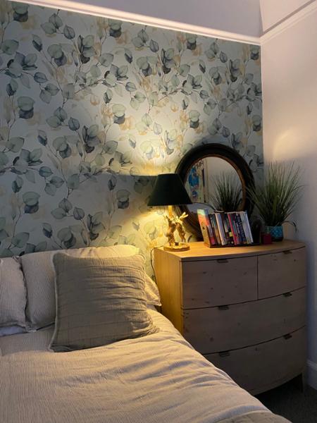 Stunning wallpaper, amazing price…