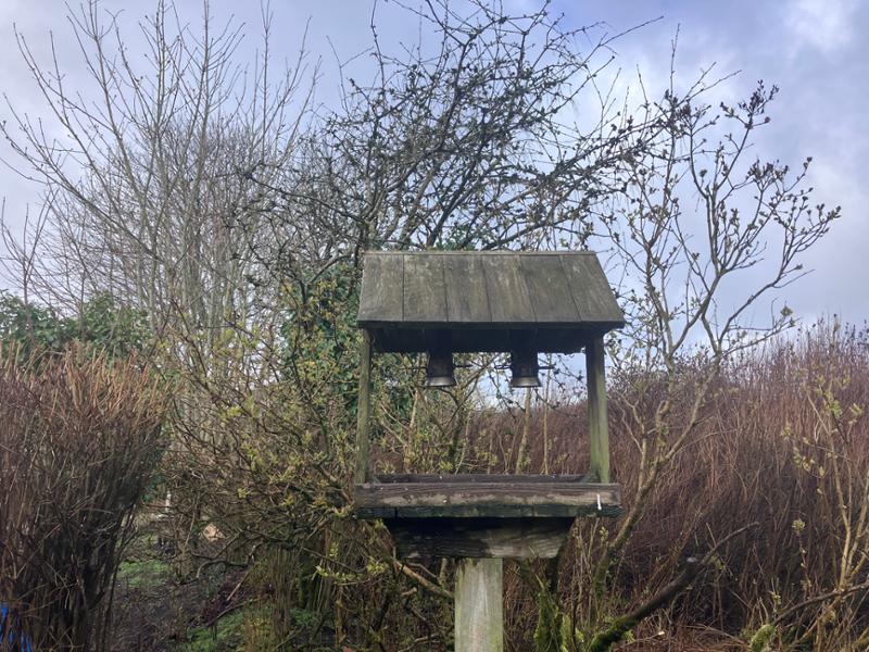 Lovely sturdy bird feeders.