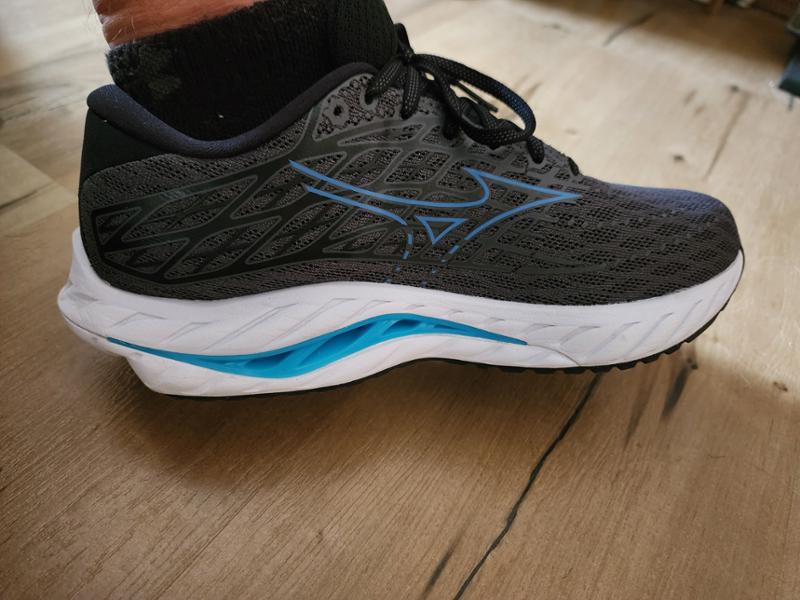 Good supportive shoe for shorter runs.