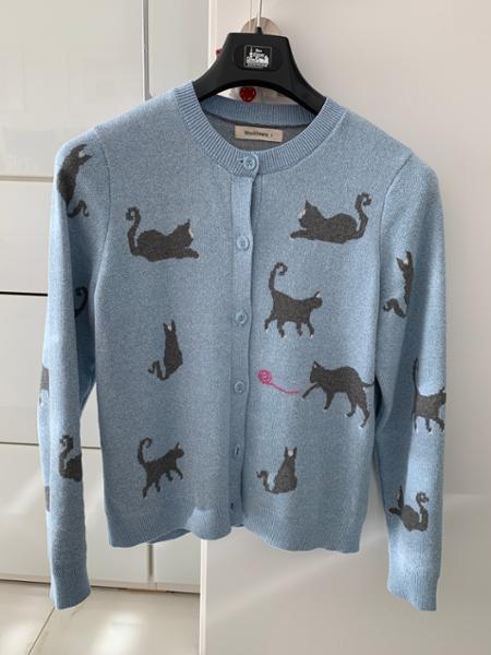 Strickjacke mit Katzensilhouetten