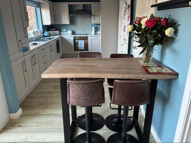 Fantastic customer service and beautiful bar table!