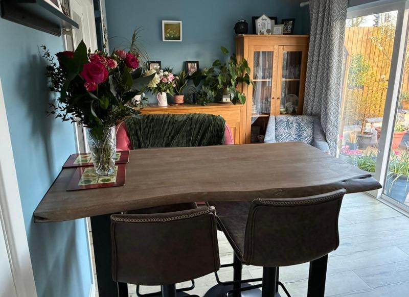 Fantastic customer service and beautiful bar table!