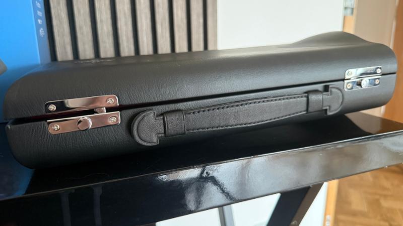 Buffet Pouchette Clarinet Case has Faulty Latches