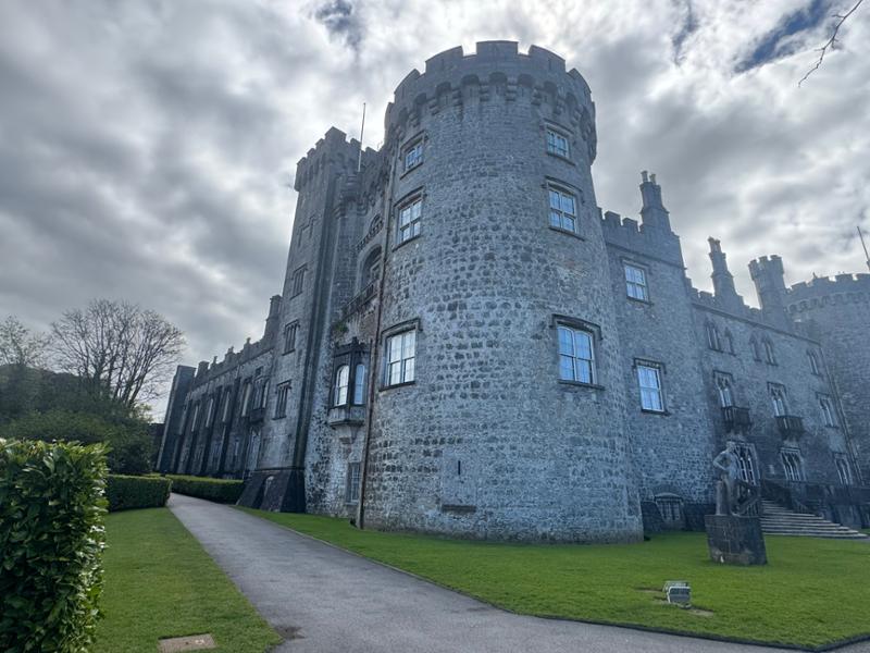 You can experience beautiful Irish countryside in 1 week!