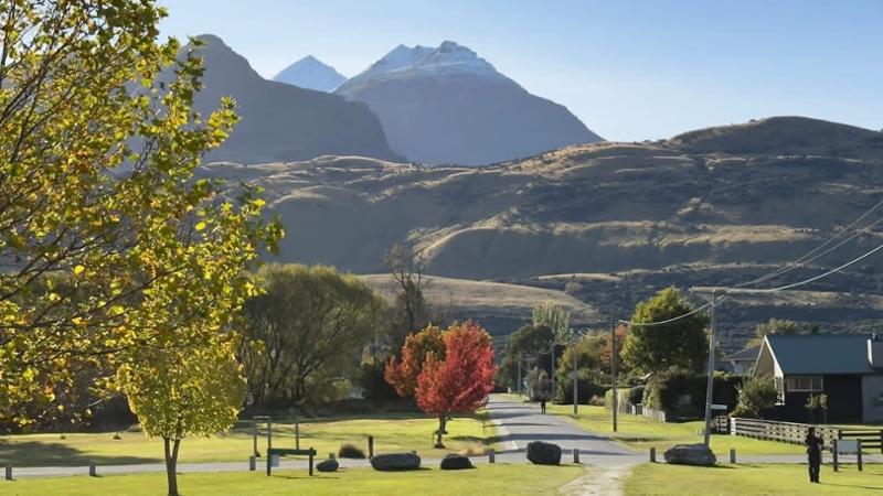 Contrasts Of New Zealand