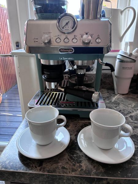 La Specialista Arte Compact Manual Bean to Cup coffee machine - Green