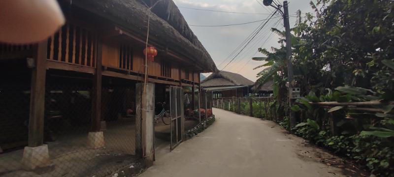 5887-Vietnam Mountain Discovery