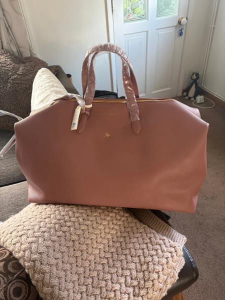 Soho Weekend Bag in Deep Rose