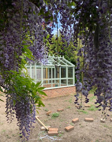 Aluminium Lean To Greenhouse 045 - Green, 6mm Polycarbonate, Base Included