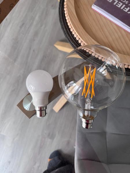 G125 6W Large Globe Dimmable LED Filament Bulb 2200K Extra Warm White - Bayonet Cap (B22) EasyDim