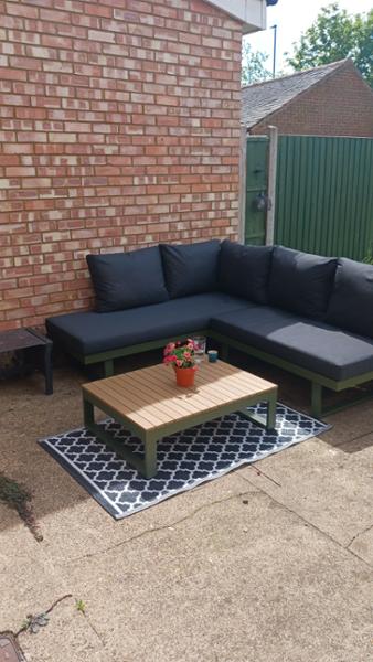 Verdant Corner Sofa Set