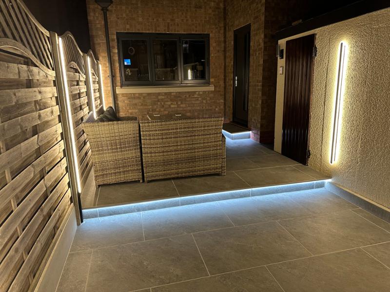 5m COB Spotless LED Strip Light, 8Wp/m, IP20, 320 LEDs p/m, 2700K (Very Warm White)