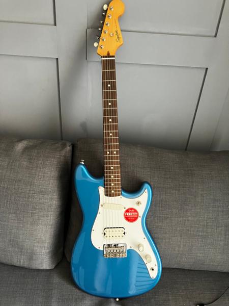 Squier Classic Vibe Duo-Sonic HS Electric Guitar in Lake Placid Blue